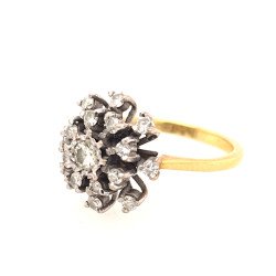 Pre Owned 18ct Diamond Cluster Ring ZV865